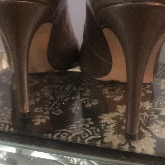 Shoes - Picture 4 of 4